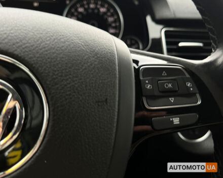 Білий Фольксваген Туарег, об'ємом двигуна 3 л та пробігом 283 тис. км за 20800 $, фото 18 на Automoto.ua