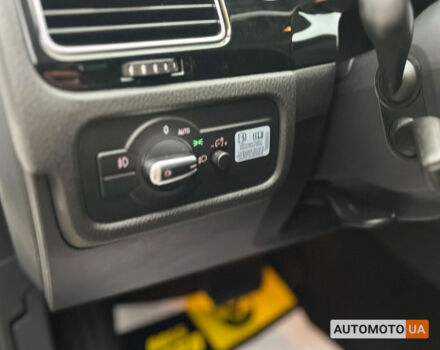 Білий Фольксваген Туарег, об'ємом двигуна 3 л та пробігом 283 тис. км за 20800 $, фото 14 на Automoto.ua