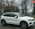 Белый Фольксваген Туарег, объемом двигателя 2.97 л и пробегом 410 тыс. км за 23500 $, фото 1 на Automoto.ua