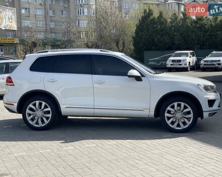 Білий Фольксваген Туарег, об'ємом двигуна 2.97 л та пробігом 228 тис. км за 24500 $, фото 7 на Automoto.ua