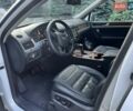 Белый Фольксваген Туарег, объемом двигателя 3 л и пробегом 290 тыс. км за 19900 $, фото 8 на Automoto.ua