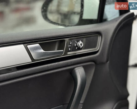 Белый Фольксваген Туарег, объемом двигателя 2.97 л и пробегом 248 тыс. км за 18000 $, фото 23 на Automoto.ua