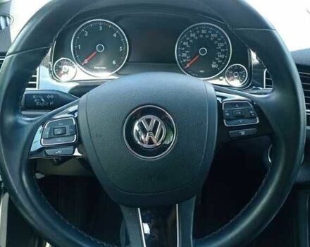 Белый Фольксваген Туарег, объемом двигателя 3 л и пробегом 140 тыс. км за 16600 $, фото 3 на Automoto.ua