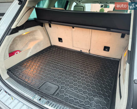 Белый Фольксваген Туарег, объемом двигателя 2.97 л и пробегом 278 тыс. км за 26800 $, фото 20 на Automoto.ua