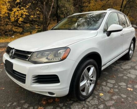 Белый Фольксваген Туарег, объемом двигателя 3.6 л и пробегом 85 тыс. км за 7000 $, фото 2 на Automoto.ua