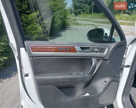 Белый Фольксваген Туарег, объемом двигателя 3.6 л и пробегом 167 тыс. км за 15700 $, фото 14 на Automoto.ua