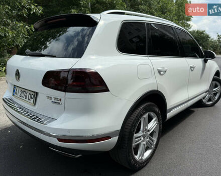 Білий Фольксваген Туарег, об'ємом двигуна 3 л та пробігом 215 тис. км за 25800 $, фото 25 на Automoto.ua