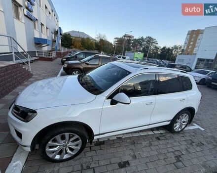 Белый Фольксваген Туарег, объемом двигателя 2.97 л и пробегом 145 тыс. км за 31500 $, фото 10 на Automoto.ua