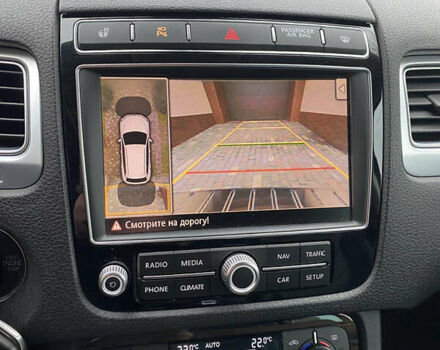 Білий Фольксваген Туарег, об'ємом двигуна 3 л та пробігом 215 тис. км за 25800 $, фото 41 на Automoto.ua