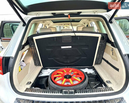 Белый Фольксваген Туарег, объемом двигателя 3 л и пробегом 236 тыс. км за 22000 $, фото 17 на Automoto.ua