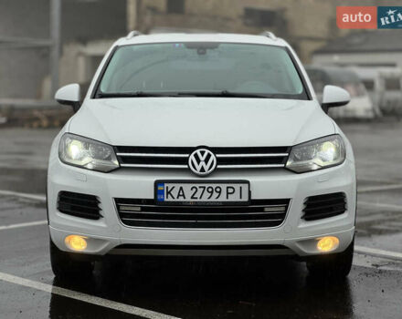 Белый Фольксваген Туарег, объемом двигателя 2.97 л и пробегом 248 тыс. км за 18000 $, фото 5 на Automoto.ua