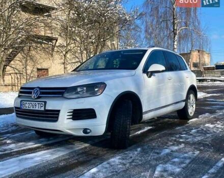 Белый Фольксваген Туарег, объемом двигателя 2.97 л и пробегом 400 тыс. км за 17000 $, фото 3 на Automoto.ua