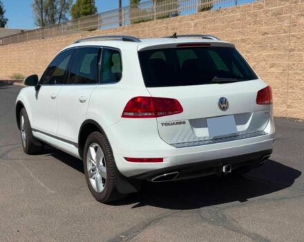 Белый Фольксваген Туарег, объемом двигателя 3 л и пробегом 83 тыс. км за 10500 $, фото 5 на Automoto.ua