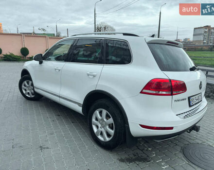 Белый Фольксваген Туарег, объемом двигателя 2.97 л и пробегом 278 тыс. км за 26800 $, фото 6 на Automoto.ua