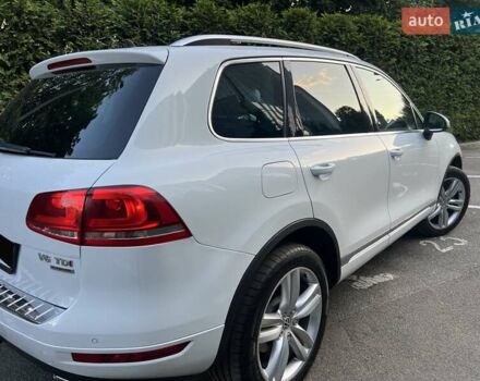 Белый Фольксваген Туарег, объемом двигателя 3 л и пробегом 290 тыс. км за 19900 $, фото 7 на Automoto.ua