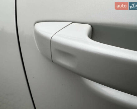 Белый Фольксваген Туарег, объемом двигателя 2.97 л и пробегом 260 тыс. км за 21900 $, фото 14 на Automoto.ua