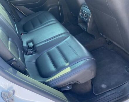 Белый Фольксваген Туарег, объемом двигателя 2.97 л и пробегом 400 тыс. км за 17000 $, фото 19 на Automoto.ua