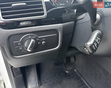 Белый Фольксваген Туарег, объемом двигателя 2.97 л и пробегом 260 тыс. км за 21900 $, фото 28 на Automoto.ua