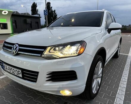 Белый Фольксваген Туарег, объемом двигателя 3 л и пробегом 266 тыс. км за 17000 $, фото 10 на Automoto.ua