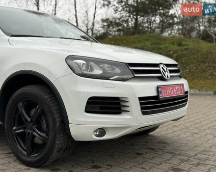 Белый Фольксваген Туарег, объемом двигателя 3 л и пробегом 279 тыс. км за 22999 $, фото 3 на Automoto.ua