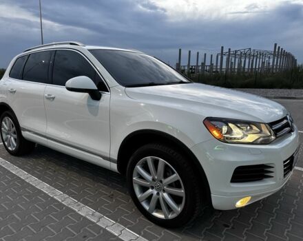 Белый Фольксваген Туарег, объемом двигателя 3 л и пробегом 266 тыс. км за 17000 $, фото 8 на Automoto.ua