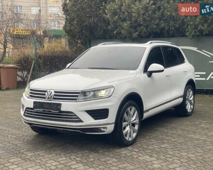 Білий Фольксваген Туарег, об'ємом двигуна 2.97 л та пробігом 228 тис. км за 23900 $, фото 4 на Automoto.ua