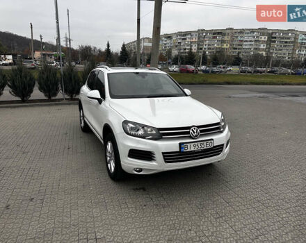 Белый Фольксваген Туарег, объемом двигателя 2.97 л и пробегом 260 тыс. км за 21900 $, фото 3 на Automoto.ua