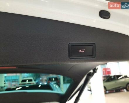 Белый Фольксваген Туарег, объемом двигателя 3 л и пробегом 111 тыс. км за 23477 $, фото 16 на Automoto.ua