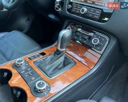 Белый Фольксваген Туарег, объемом двигателя 3 л и пробегом 290 тыс. км за 19900 $, фото 13 на Automoto.ua