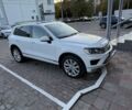 Белый Фольксваген Туарег, объемом двигателя 2.97 л и пробегом 145 тыс. км за 31500 $, фото 2 на Automoto.ua