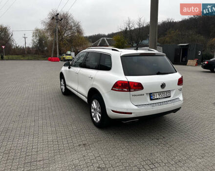 Белый Фольксваген Туарег, объемом двигателя 2.97 л и пробегом 260 тыс. км за 21900 $, фото 9 на Automoto.ua