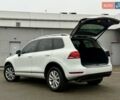 Белый Фольксваген Туарег, объемом двигателя 2.97 л и пробегом 290 тыс. км за 15900 $, фото 12 на Automoto.ua
