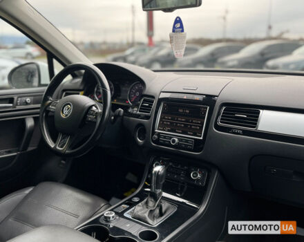 Білий Фольксваген Туарег, об'ємом двигуна 3 л та пробігом 283 тис. км за 20800 $, фото 26 на Automoto.ua