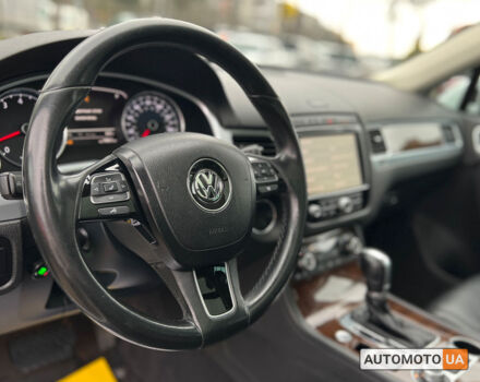 Білий Фольксваген Туарег, об'ємом двигуна 3.6 л та пробігом 153 тис. км за 23200 $, фото 19 на Automoto.ua