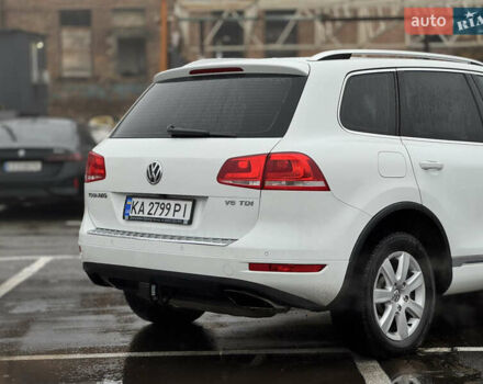 Белый Фольксваген Туарег, объемом двигателя 2.97 л и пробегом 248 тыс. км за 18000 $, фото 15 на Automoto.ua