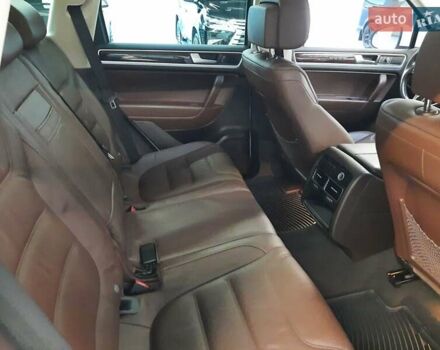 Белый Фольксваген Туарег, объемом двигателя 3 л и пробегом 111 тыс. км за 23477 $, фото 11 на Automoto.ua