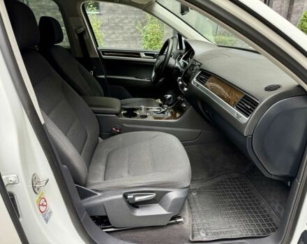 Белый Фольксваген Туарег, объемом двигателя 3 л и пробегом 291 тыс. км за 15900 $, фото 13 на Automoto.ua