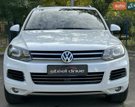 Белый Фольксваген Туарег, объемом двигателя 2.97 л и пробегом 227 тыс. км за 23499 $, фото 1 на Automoto.ua