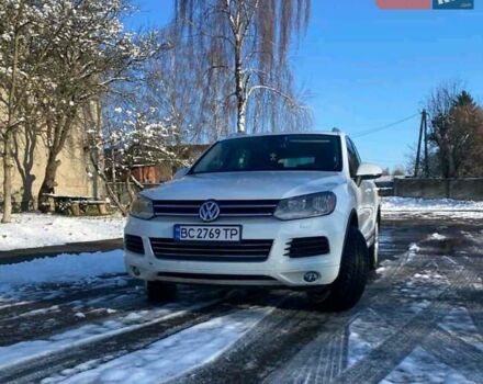Белый Фольксваген Туарег, объемом двигателя 2.97 л и пробегом 400 тыс. км за 17000 $, фото 4 на Automoto.ua
