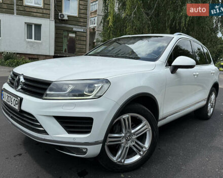 Білий Фольксваген Туарег, об'ємом двигуна 3 л та пробігом 215 тис. км за 25800 $, фото 24 на Automoto.ua