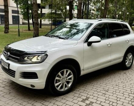 Белый Фольксваген Туарег, объемом двигателя 3 л и пробегом 291 тыс. км за 15900 $, фото 1 на Automoto.ua