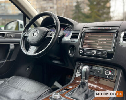 Білий Фольксваген Туарег, об'ємом двигуна 3.6 л та пробігом 153 тис. км за 23200 $, фото 9 на Automoto.ua