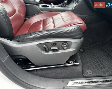 Белый Фольксваген Туарег, объемом двигателя 2.97 л и пробегом 260 тыс. км за 21900 $, фото 44 на Automoto.ua