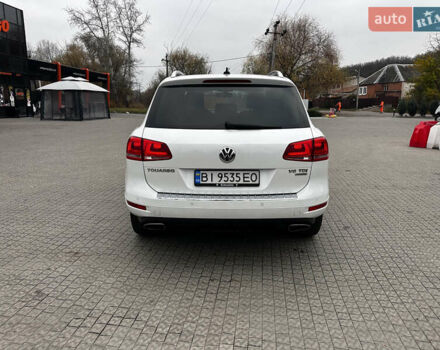 Белый Фольксваген Туарег, объемом двигателя 2.97 л и пробегом 260 тыс. км за 21900 $, фото 8 на Automoto.ua