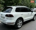Білий Фольксваген Туарег, об'ємом двигуна 3 л та пробігом 215 тис. км за 25800 $, фото 3 на Automoto.ua