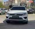 Білий Фольксваген Туарег, об'ємом двигуна 2.97 л та пробігом 228 тис. км за 24500 $, фото 12 на Automoto.ua