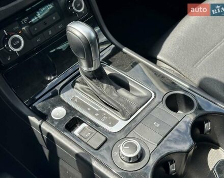 Білий Фольксваген Туарег, об'ємом двигуна 3.6 л та пробігом 253 тис. км за 15490 $, фото 22 на Automoto.ua