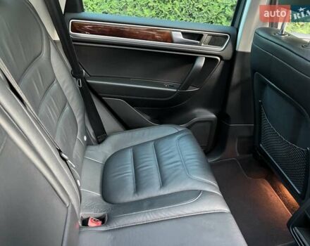 Белый Фольксваген Туарег, объемом двигателя 3 л и пробегом 290 тыс. км за 19900 $, фото 17 на Automoto.ua