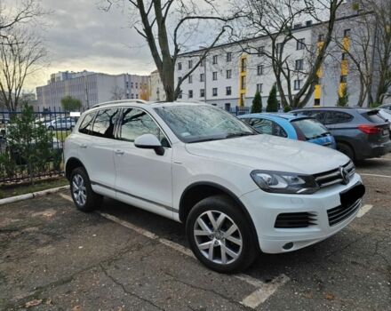 Белый Фольксваген Туарег, объемом двигателя 3 л и пробегом 154 тыс. км за 12500 $, фото 1 на Automoto.ua