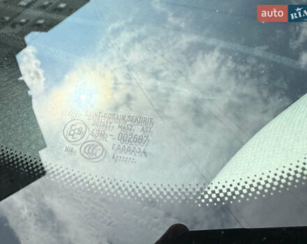 Білий Фольксваген Туарег, об'ємом двигуна 3 л та пробігом 215 тис. км за 25800 $, фото 9 на Automoto.ua